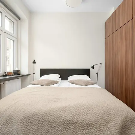 Cozy On The Main Square In By Renters Appartement *